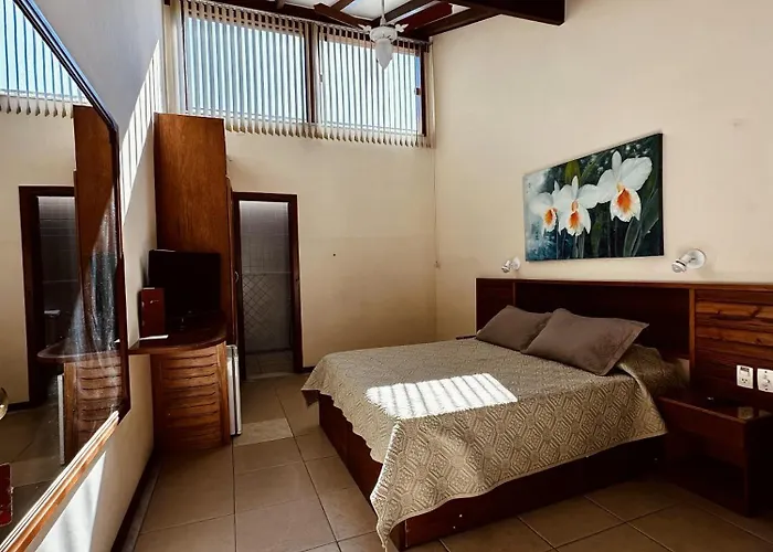 Hotel Dominguez Plaza