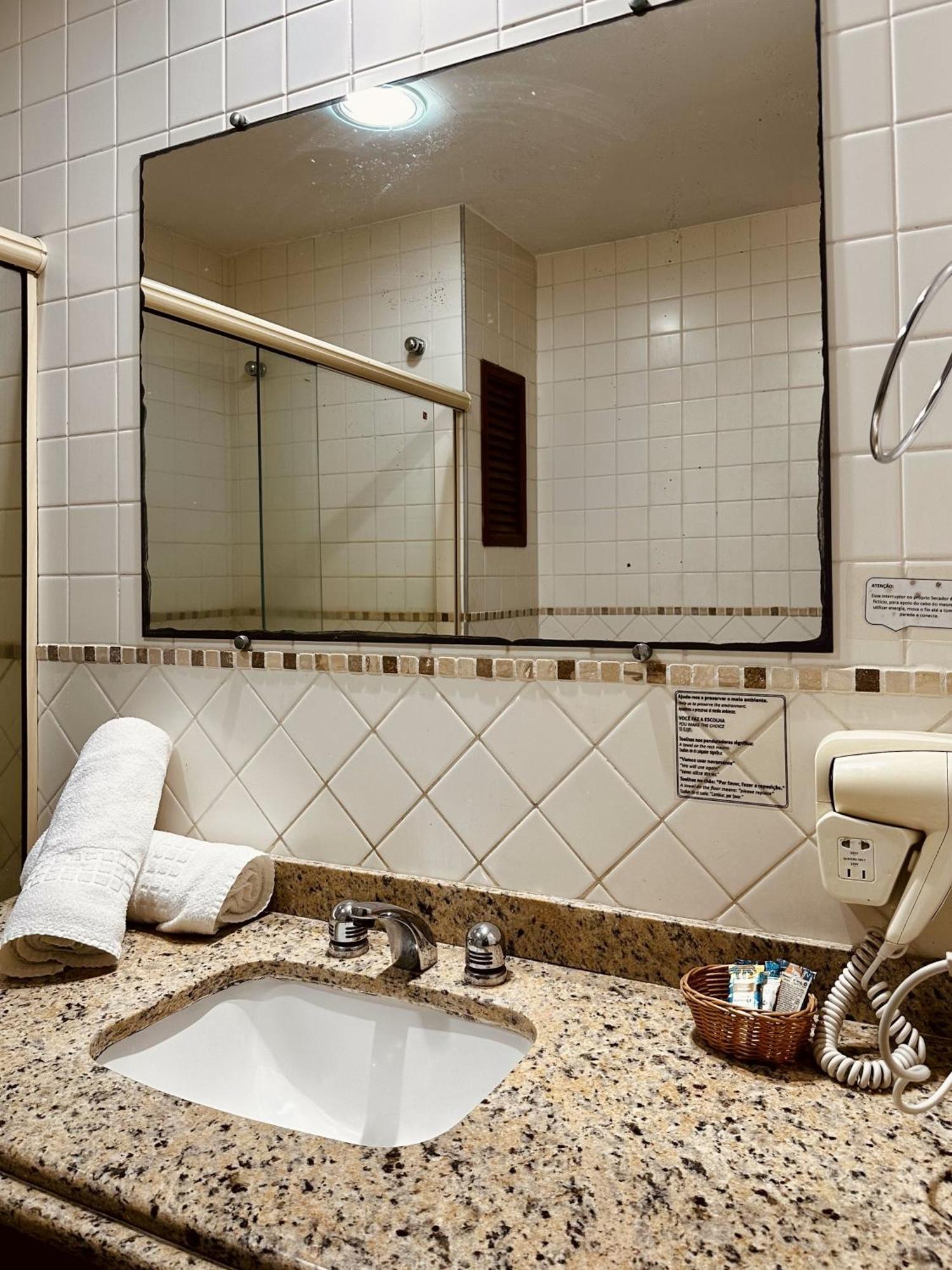 Hotel Dominguez Plaza *